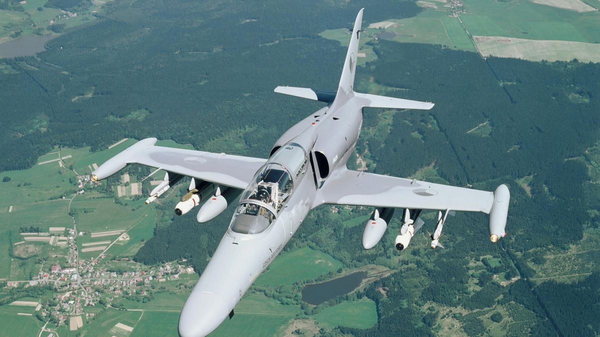 Letoun, o který se hádají politici. Pro Ukrajinu ideální, říká konstruktér